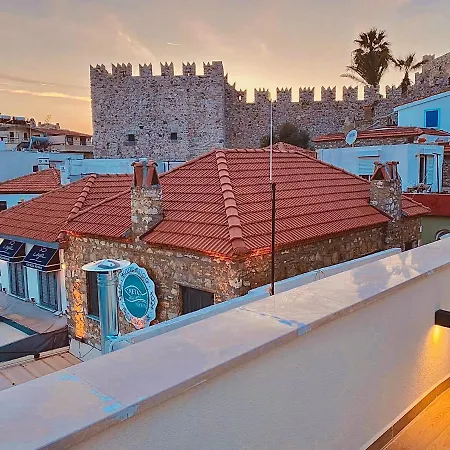 Port Mansion מרמריס